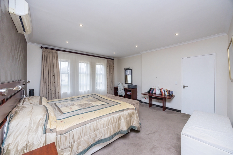 5 Bedroom Property for Sale in Big Bay Western Cape